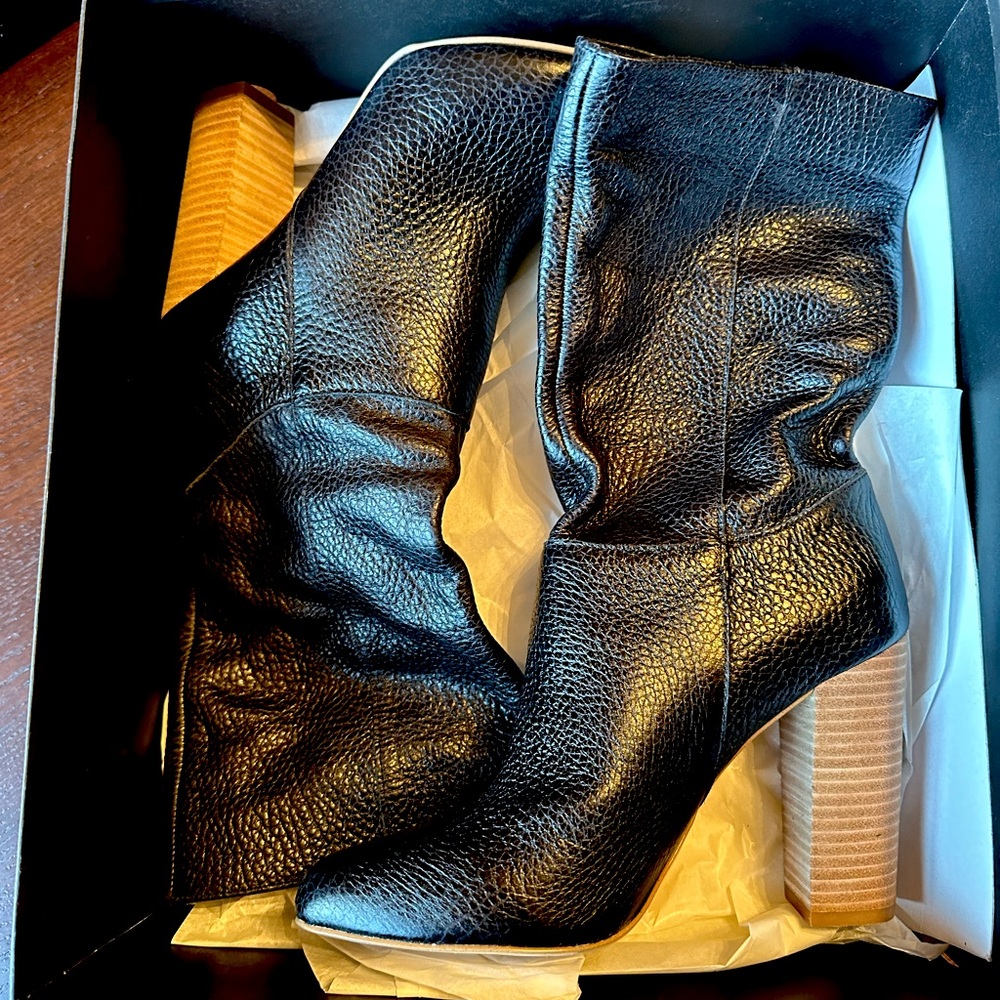 NWT- Banana Republic “Davida” Black Pebble Leather Boots - Size 7